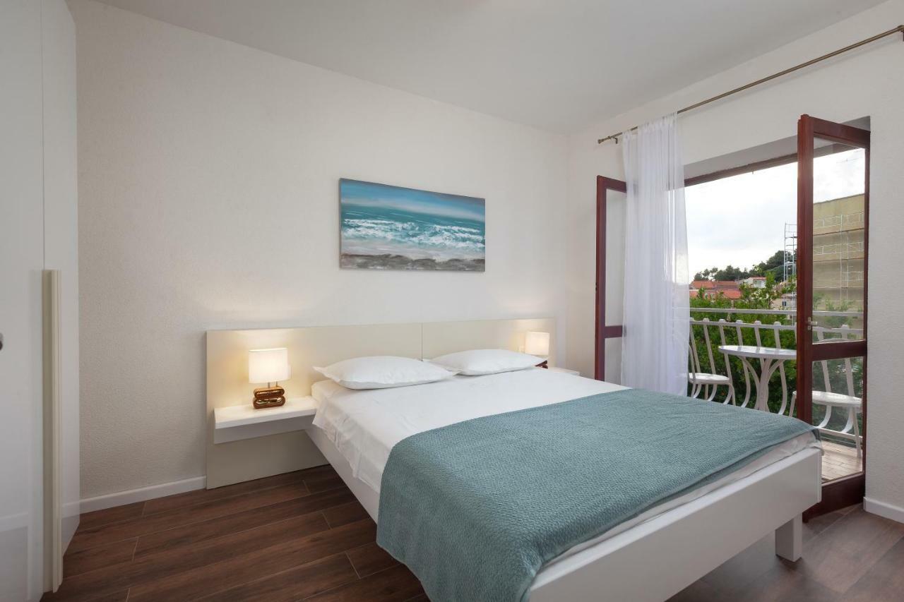 Apartmani Tina Podgora Exterior photo